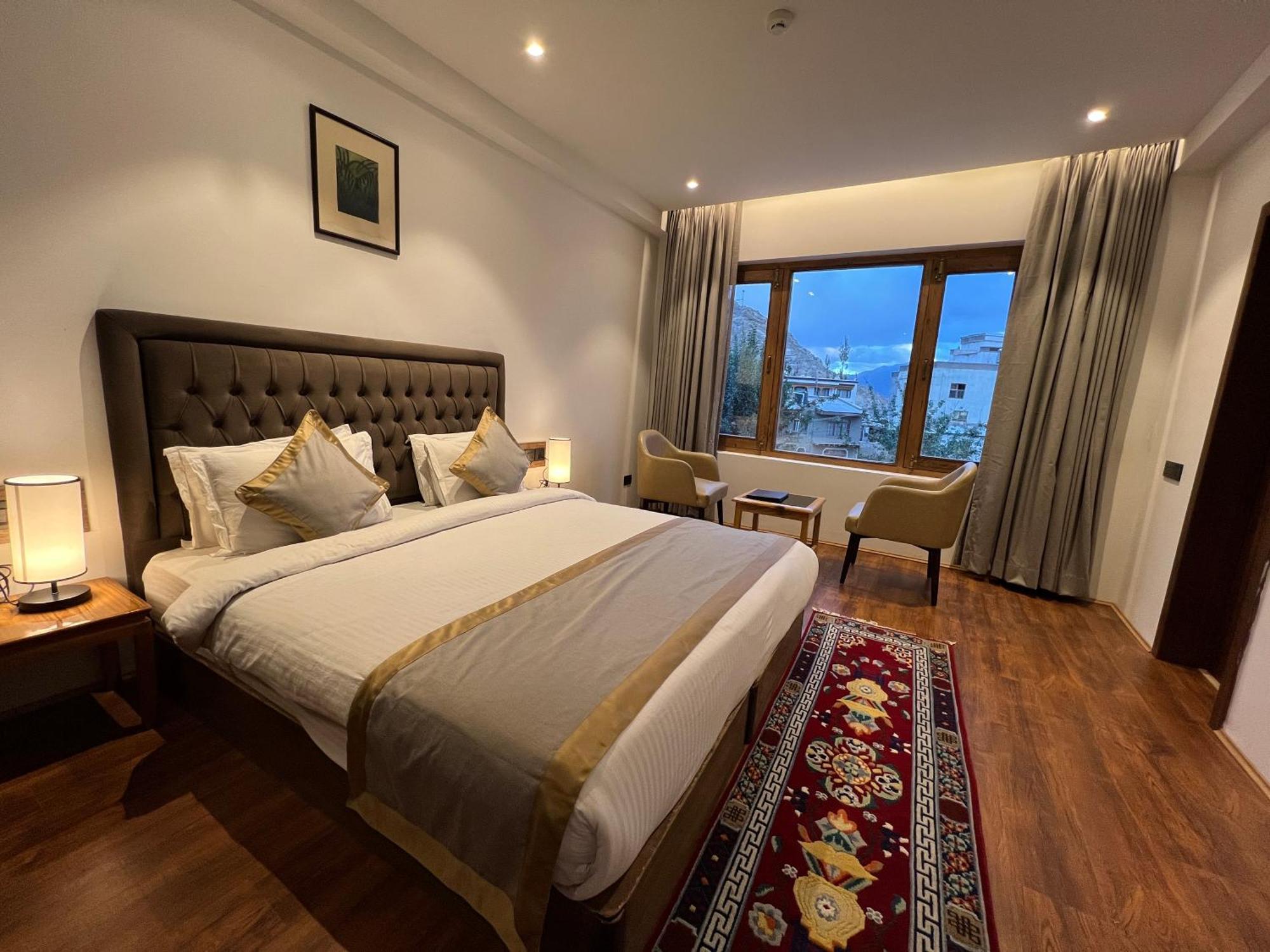 The Pangong Hotel Leh Exterior photo